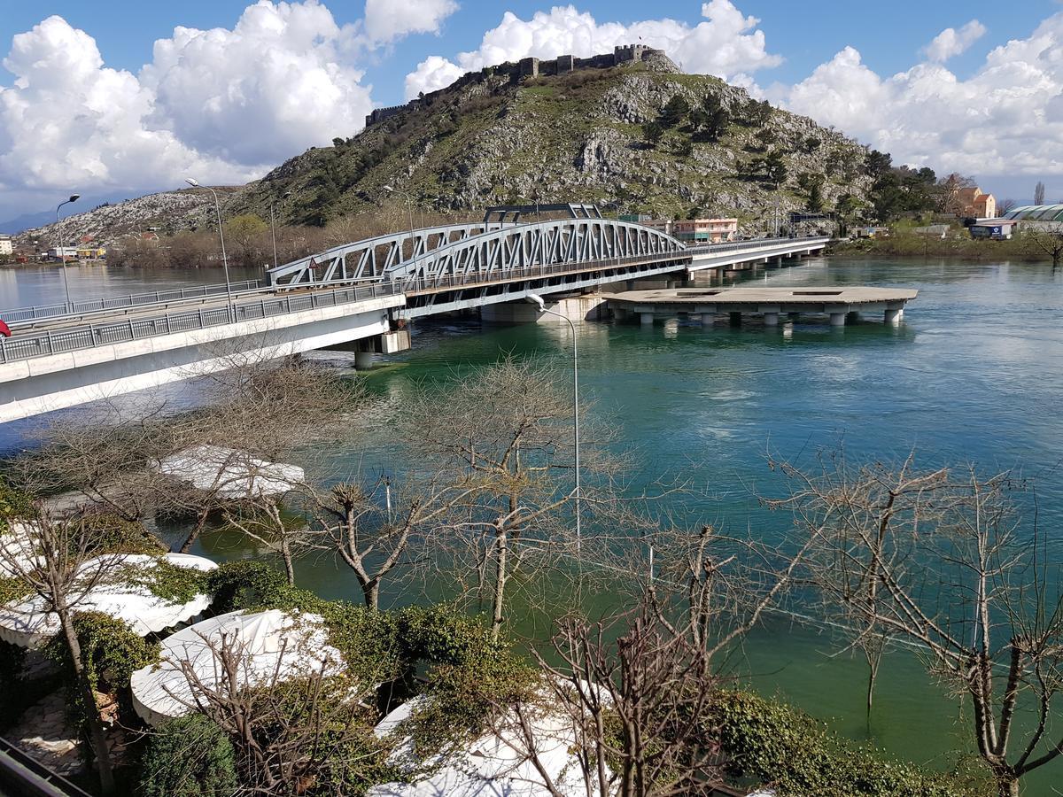 Hotel Vataksi Shkodra Kültér fotó